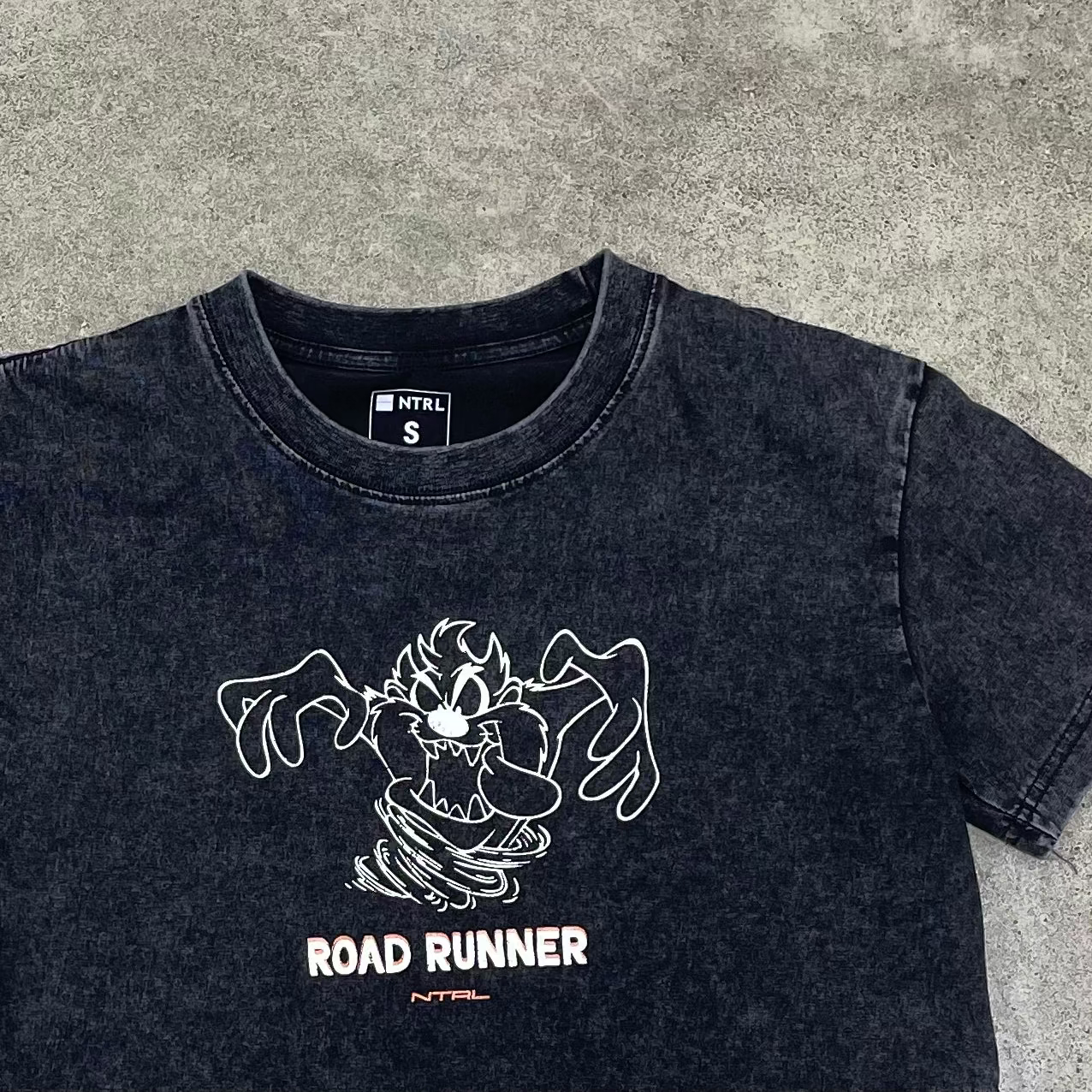 Road Runner Men's Washed Tee